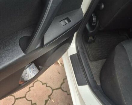 Белый Мазда 3, объемом двигателя 1.6 л и пробегом 205 тыс. км за 7000 $, фото 9 на Automoto.ua