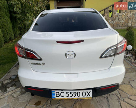 Мазда 3 2010 в Самборе на Automoto.ua Белый Мазда 3, объемом двигателя 1.6 л и пробегом 132 тыс. км за 7200 $, фото 4 на Automoto.ua