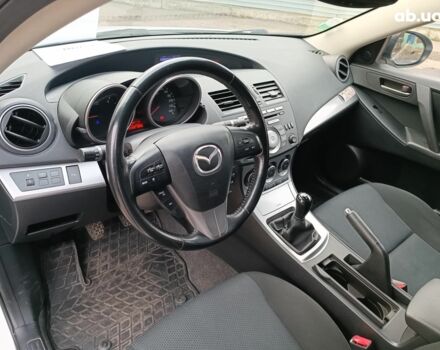 Білий Мазда 3, об'ємом двигуна 1.6 л та пробігом 130 тис. км за 7790 $, фото 20 на Automoto.ua