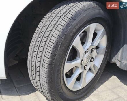 Белый Мазда 3, объемом двигателя 1.6 л и пробегом 42 тыс. км за 9800 $, фото 18 на Automoto.ua