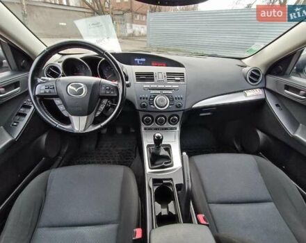 Білий Мазда 3, об'ємом двигуна 1.6 л та пробігом 130 тис. км за 7790 $, фото 17 на Automoto.ua