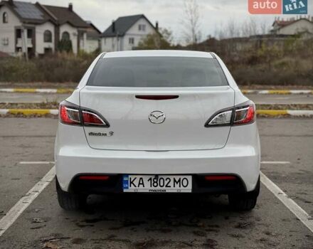 Білий Мазда 3, об'ємом двигуна 1.6 л та пробігом 170 тис. км за 9200 $, фото 3 на Automoto.ua