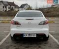 Білий Мазда 3, об'ємом двигуна 1.6 л та пробігом 170 тис. км за 9200 $, фото 3 на Automoto.ua