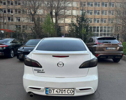 Белый Мазда 3, объемом двигателя 1.56 л и пробегом 269 тыс. км за 7000 $, фото 1 на Automoto.ua