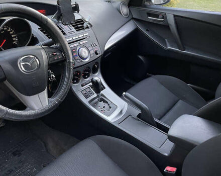 Мазда 3 2010 в Самборе на Automoto.ua Белый Мазда 3, объемом двигателя 1.6 л и пробегом 132 тыс. км за 7200 $, фото 6 на Automoto.ua