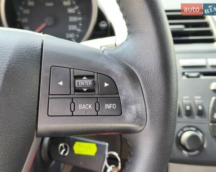 Белый Мазда 3, объемом двигателя 1.6 л и пробегом 42 тыс. км за 9800 $, фото 16 на Automoto.ua