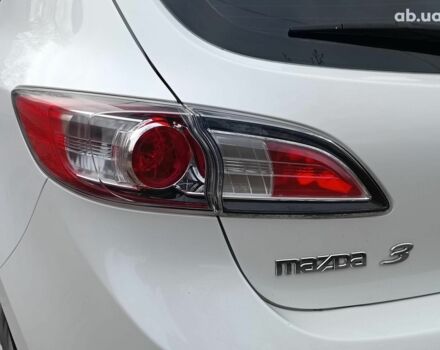 Білий Мазда 3, об'ємом двигуна 1.6 л та пробігом 130 тис. км за 7790 $, фото 10 на Automoto.ua