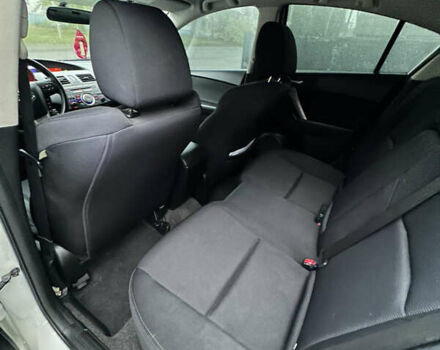 Белый Мазда 3, объемом двигателя 2.5 л и пробегом 187 тыс. км за 8500 $, фото 22 на Automoto.ua