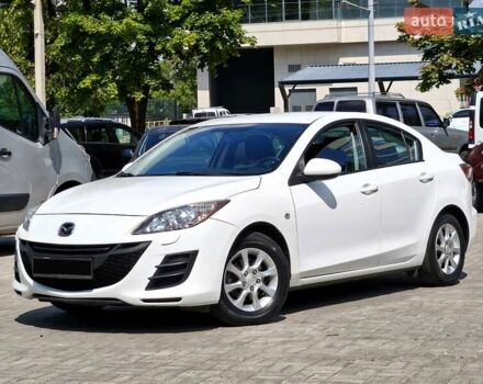 Белый Мазда 3, объемом двигателя 1.6 л и пробегом 42 тыс. км за 9800 $, фото 1 на Automoto.ua