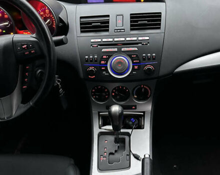 Белый Мазда 3, объемом двигателя 2.5 л и пробегом 187 тыс. км за 8500 $, фото 31 на Automoto.ua