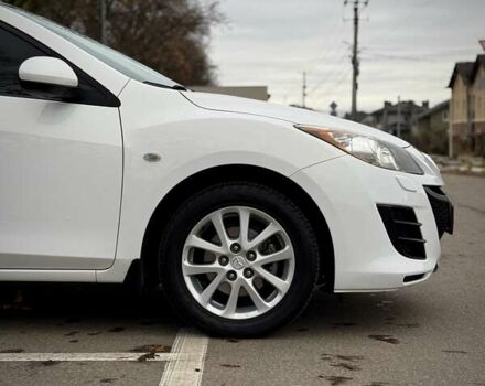 Білий Мазда 3, об'ємом двигуна 1.6 л та пробігом 170 тис. км за 9200 $, фото 15 на Automoto.ua