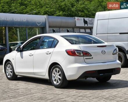 Белый Мазда 3, объемом двигателя 1.6 л и пробегом 42 тыс. км за 9800 $, фото 6 на Automoto.ua