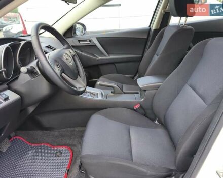 Белый Мазда 3, объемом двигателя 1.6 л и пробегом 42 тыс. км за 9800 $, фото 7 на Automoto.ua