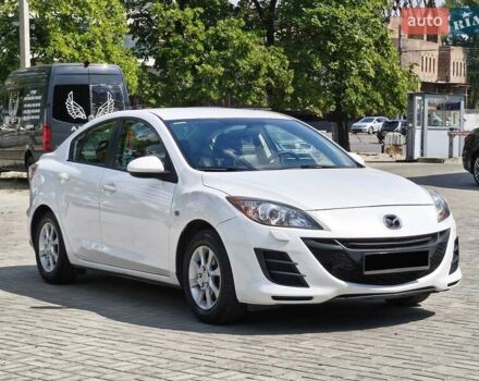 Белый Мазда 3, объемом двигателя 1.6 л и пробегом 42 тыс. км за 9800 $, фото 3 на Automoto.ua