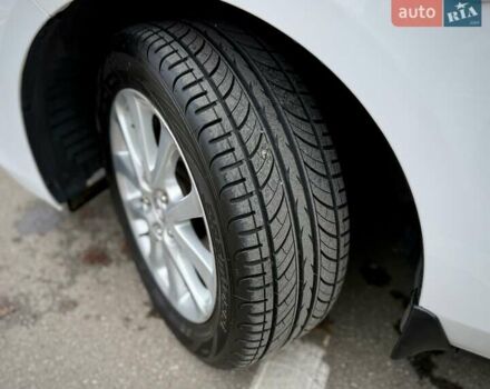 Білий Мазда 3, об'ємом двигуна 1.6 л та пробігом 170 тис. км за 9200 $, фото 32 на Automoto.ua