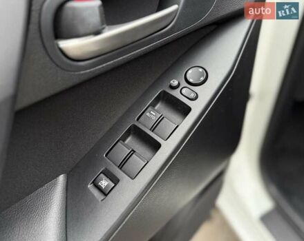 Білий Мазда 3, об'ємом двигуна 1.6 л та пробігом 170 тис. км за 9200 $, фото 26 на Automoto.ua
