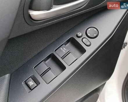 Білий Мазда 3, об'ємом двигуна 1.6 л та пробігом 130 тис. км за 7790 $, фото 21 на Automoto.ua