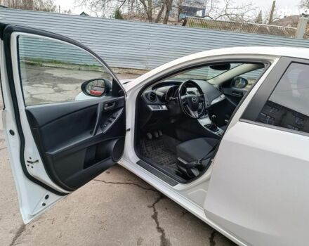 Білий Мазда 3, об'ємом двигуна 1.6 л та пробігом 130 тис. км за 7790 $, фото 18 на Automoto.ua