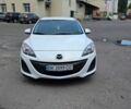 Белый Мазда 3, объемом двигателя 2 л и пробегом 200 тыс. км за 7800 $, фото 2 на Automoto.ua