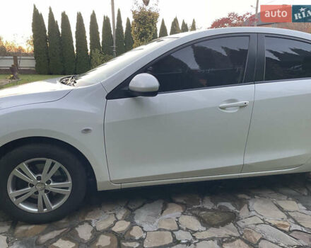 Мазда 3 2010 в Самборе на Automoto.ua Белый Мазда 3, объемом двигателя 1.6 л и пробегом 132 тыс. км за 7200 $, фото 5 на Automoto.ua