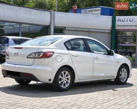 Белый Мазда 3, объемом двигателя 1.6 л и пробегом 42 тыс. км за 9800 $, фото 4 на Automoto.ua