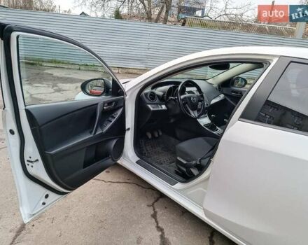 Білий Мазда 3, об'ємом двигуна 1.6 л та пробігом 130 тис. км за 7790 $, фото 18 на Automoto.ua