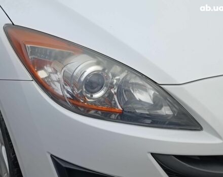 Білий Мазда 3, об'ємом двигуна 1.6 л та пробігом 130 тис. км за 7790 $, фото 6 на Automoto.ua
