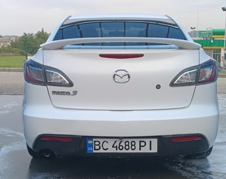 Белый Мазда 3, объемом двигателя 2 л и пробегом 137 тыс. км за 6499 $, фото 7 на Automoto.ua