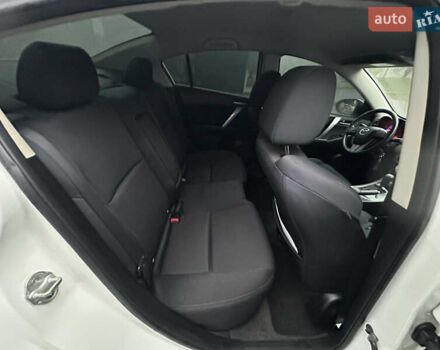 Белый Мазда 3, объемом двигателя 2.5 л и пробегом 187 тыс. км за 8500 $, фото 26 на Automoto.ua