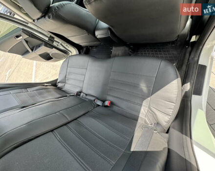 Белый Мазда 3, объемом двигателя 1.6 л и пробегом 180 тыс. км за 9350 $, фото 41 на Automoto.ua