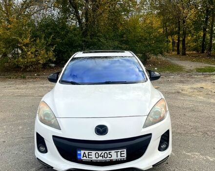 Белый Мазда 3, объемом двигателя 2 л и пробегом 200 тыс. км за 7500 $, фото 2 на Automoto.ua