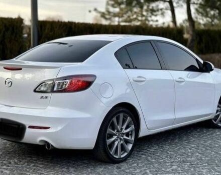 Белый Мазда 3, объемом двигателя 2.5 л и пробегом 280 тыс. км за 7000 $, фото 1 на Automoto.ua