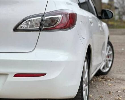 Белый Мазда 3, объемом двигателя 2 л и пробегом 200 тыс. км за 7900 $, фото 11 на Automoto.ua