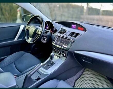 Белый Мазда 3, объемом двигателя 2.5 л и пробегом 280 тыс. км за 7000 $, фото 5 на Automoto.ua