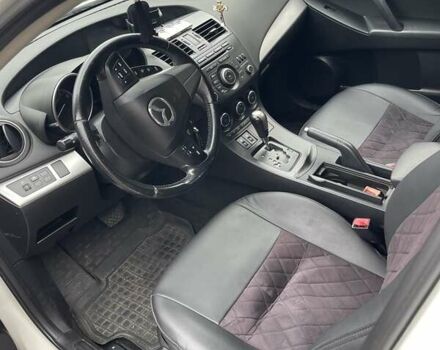 Білий Мазда 3, об'ємом двигуна 1.6 л та пробігом 175 тис. км за 8700 $, фото 7 на Automoto.ua