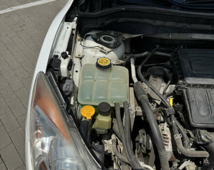 Белый Мазда 3, объемом двигателя 1.6 л и пробегом 180 тыс. км за 9350 $, фото 72 на Automoto.ua