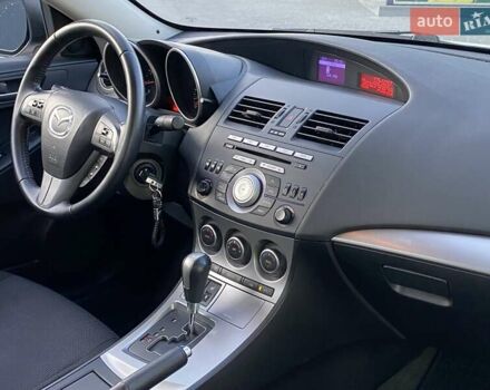 Белый Мазда 3, объемом двигателя 1.6 л и пробегом 140 тыс. км за 9700 $, фото 27 на Automoto.ua