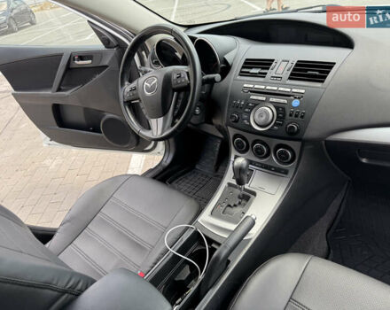Белый Мазда 3, объемом двигателя 1.6 л и пробегом 180 тыс. км за 9350 $, фото 4 на Automoto.ua