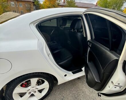 Белый Мазда 3, объемом двигателя 2 л и пробегом 200 тыс. км за 7500 $, фото 9 на Automoto.ua