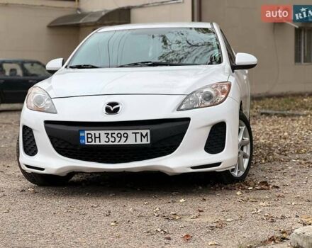 Белый Мазда 3, объемом двигателя 2 л и пробегом 200 тыс. км за 7900 $, фото 3 на Automoto.ua