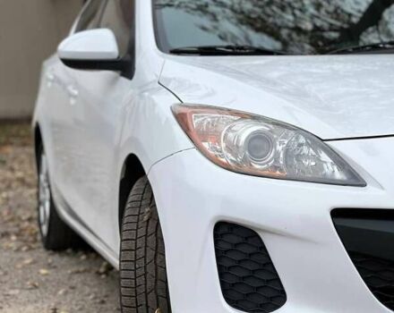 Белый Мазда 3, объемом двигателя 2 л и пробегом 200 тыс. км за 7900 $, фото 1 на Automoto.ua