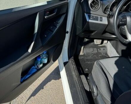 Білий Мазда 3, об'ємом двигуна 1.6 л та пробігом 40 тис. км за 9800 $, фото 9 на Automoto.ua