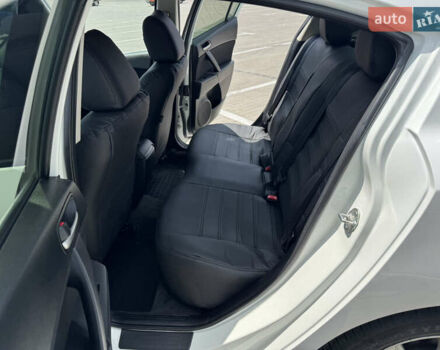 Белый Мазда 3, объемом двигателя 1.6 л и пробегом 180 тыс. км за 9350 $, фото 36 на Automoto.ua