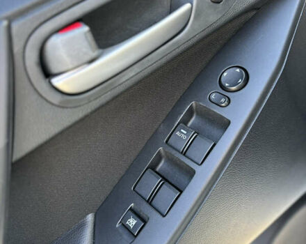 Белый Мазда 3, объемом двигателя 2 л и пробегом 155 тыс. км за 8500 $, фото 6 на Automoto.ua