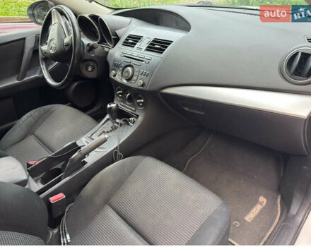 Белый Мазда 3, объемом двигателя 2 л и пробегом 182 тыс. км за 8300 $, фото 8 на Automoto.ua
