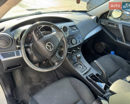 Білий Мазда 3, об'ємом двигуна 2 л та пробігом 208 тис. км за 8300 $, фото 17 на Automoto.ua