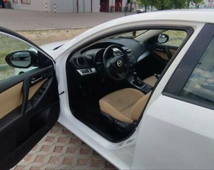 Белый Мазда 3, объемом двигателя 2 л и пробегом 200 тыс. км за 7500 $, фото 8 на Automoto.ua