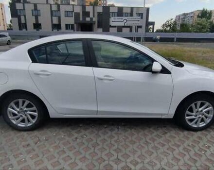 Белый Мазда 3, объемом двигателя 2 л и пробегом 200 тыс. км за 7500 $, фото 5 на Automoto.ua