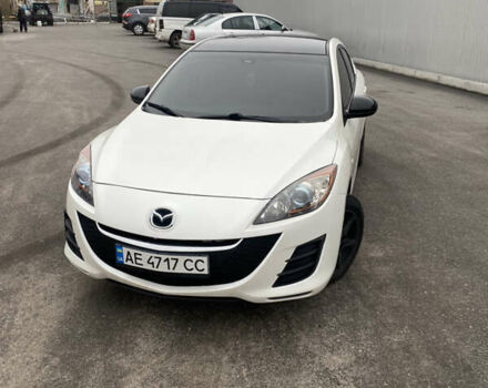 Белый Мазда 3, объемом двигателя 2 л и пробегом 158 тыс. км за 7600 $, фото 3 на Automoto.ua