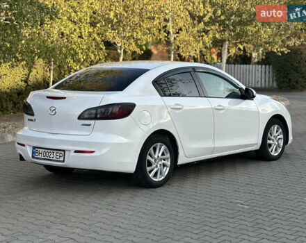 Белый Мазда 3, объемом двигателя 2 л и пробегом 165 тыс. км за 8000 $, фото 15 на Automoto.ua